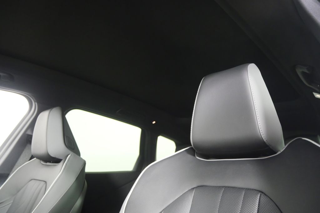 Thumbnail: 2026 BMW X3 - 11