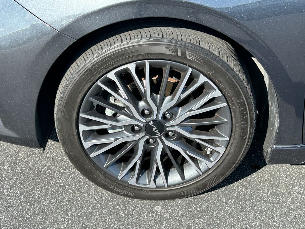 2023 Kia Forte GT-Line 9