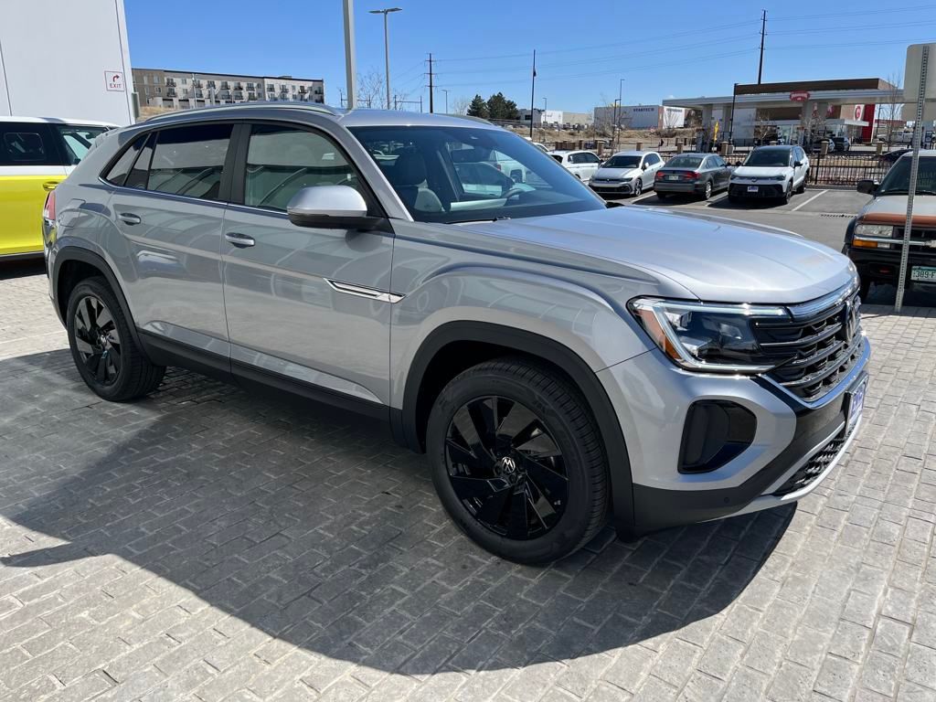 2025 Volkswagen Atlas Cross Sport 2.0T SE w/Technology photo