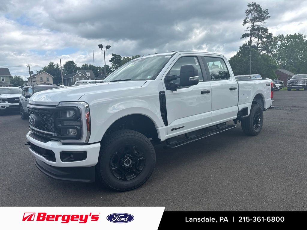 Oxford White 2026 Ford F-250 Super Duty Pickup Truck Four-Wheel Drive Automatic