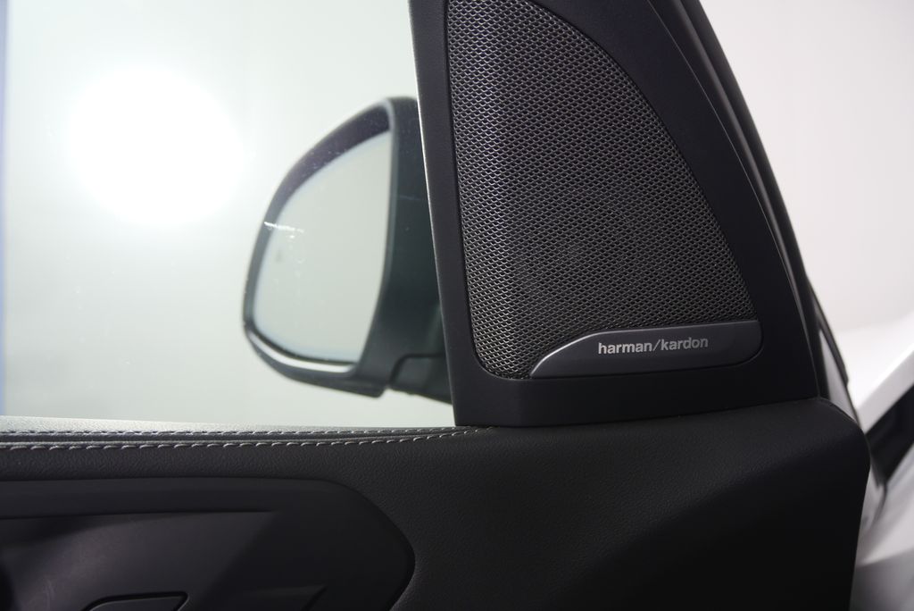 Thumbnail: 2026 BMW X5 - 8