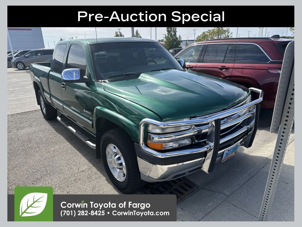 Canyon Red Mica Metallic 1999 Chevrolet Silverado 2500 Pickup Truck Rear-Wheel Drive 4-Speed Automatic