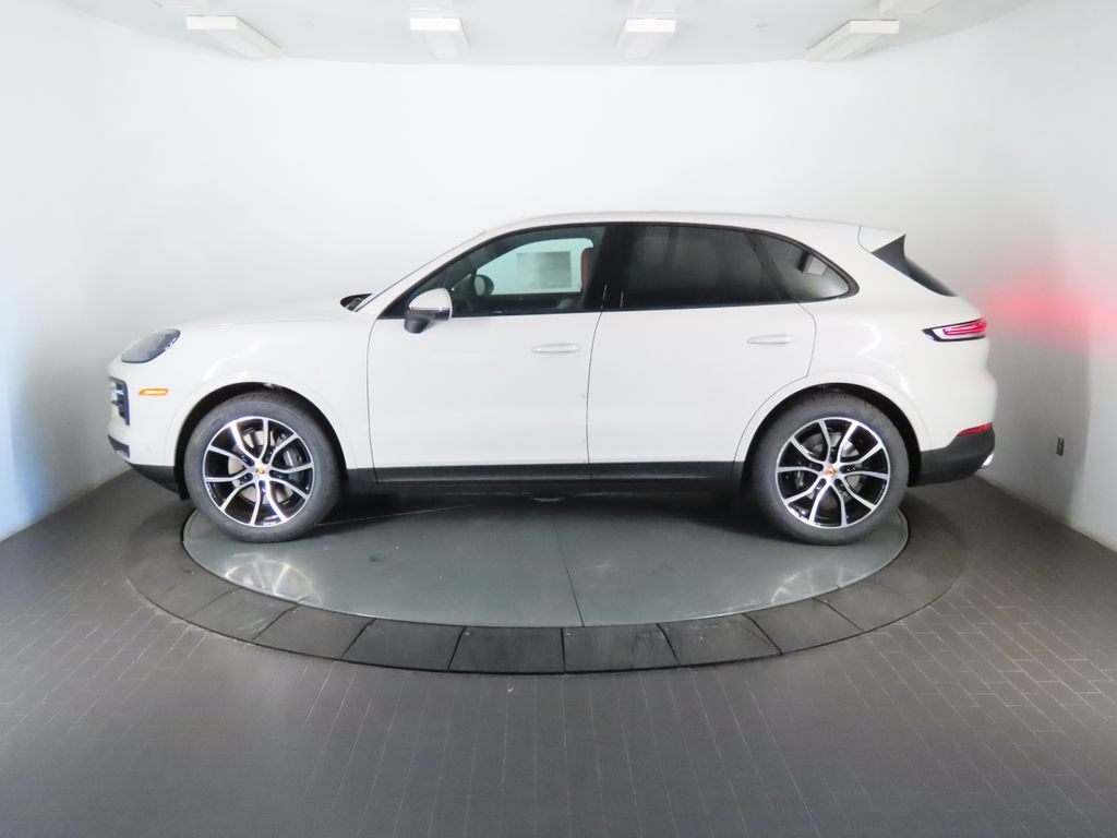 Thumbnail: 2026 Porsche Cayenne - 2