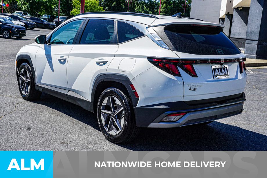 Used 2026 White Hyundai SEL image 5