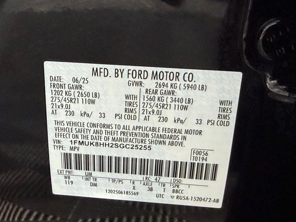 Used 2025 Black Metallic Ford Platinum image 34