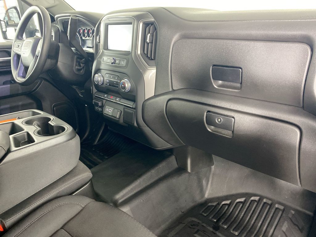 2025 GMC Sierra 2500HD Pro photo