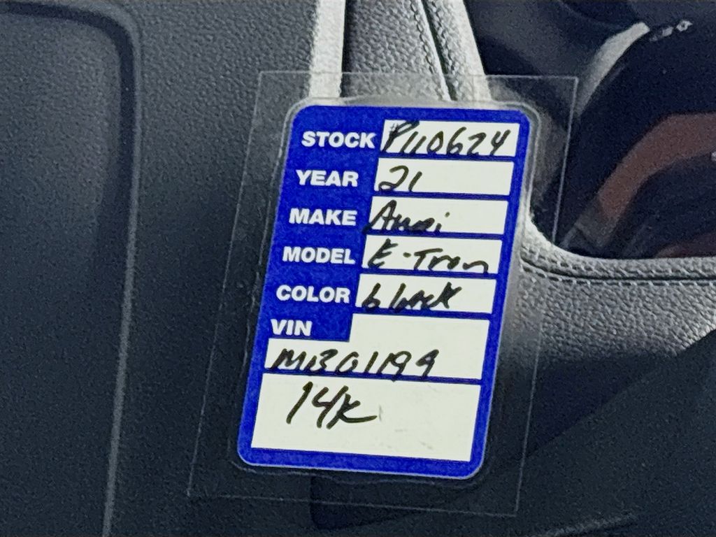 2021 Audi e-tron Premium Plus