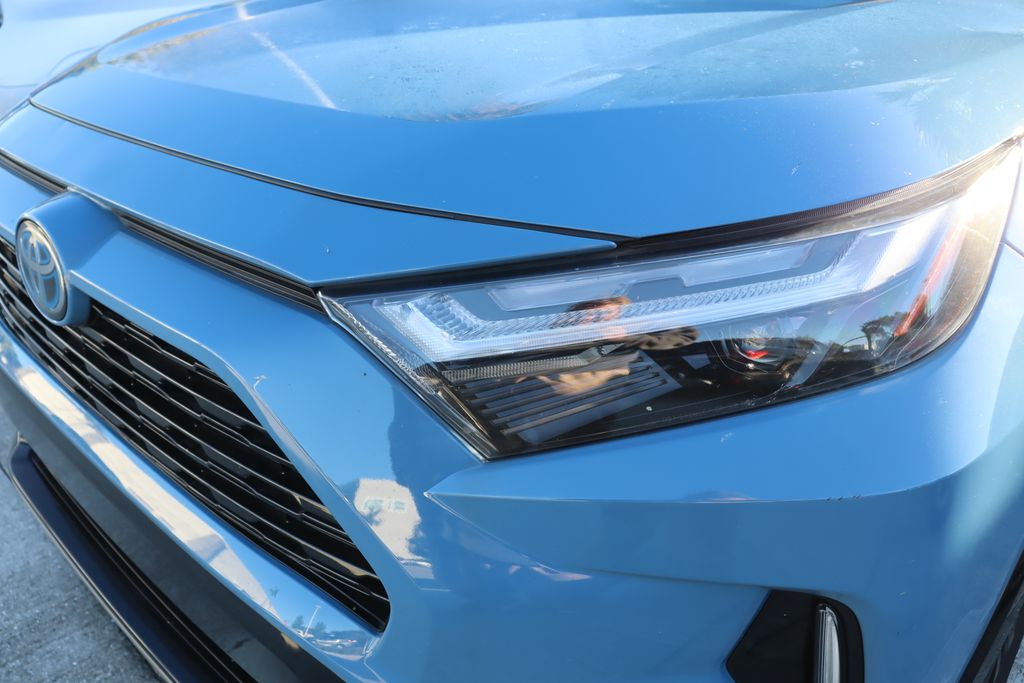 Thumbnail: 2022 Toyota RAV4 - 3