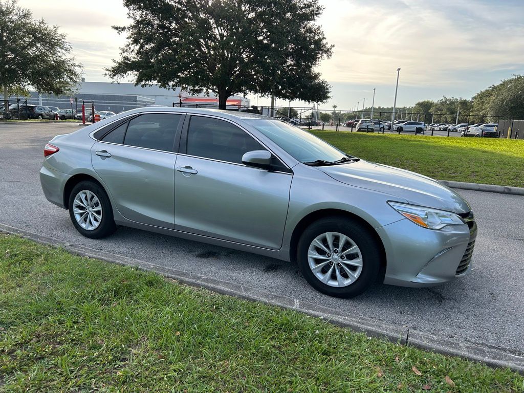 Thumbnail: 2017 Toyota Camry - 7