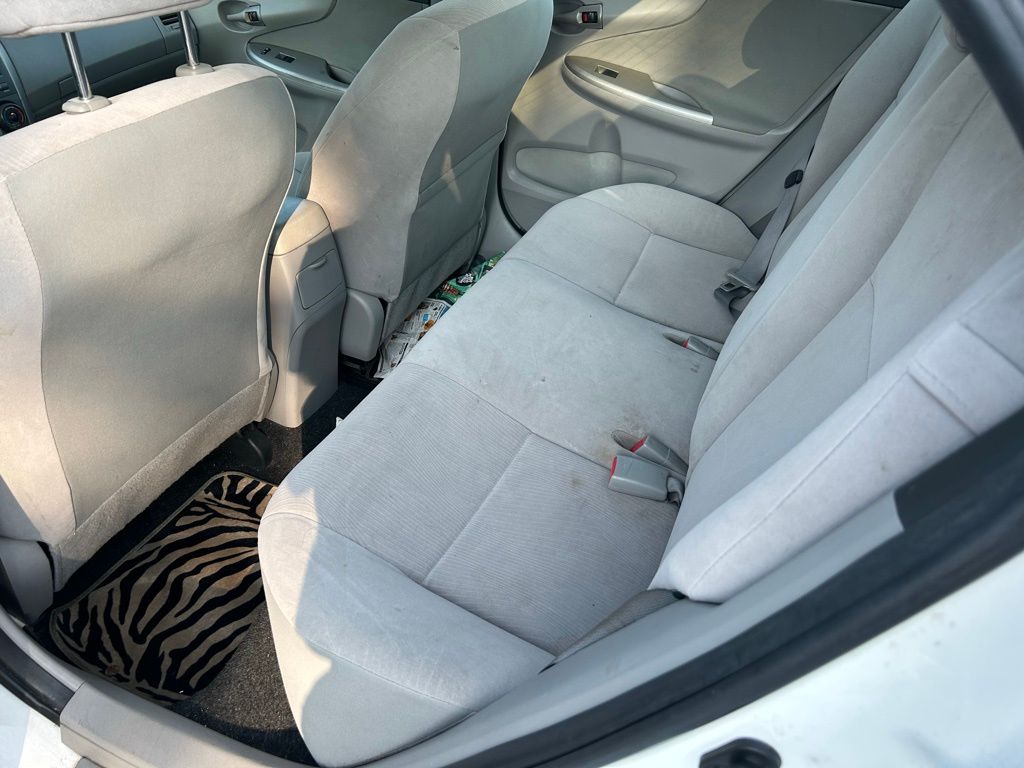 Thumbnail: 2011 Toyota Corolla - 12