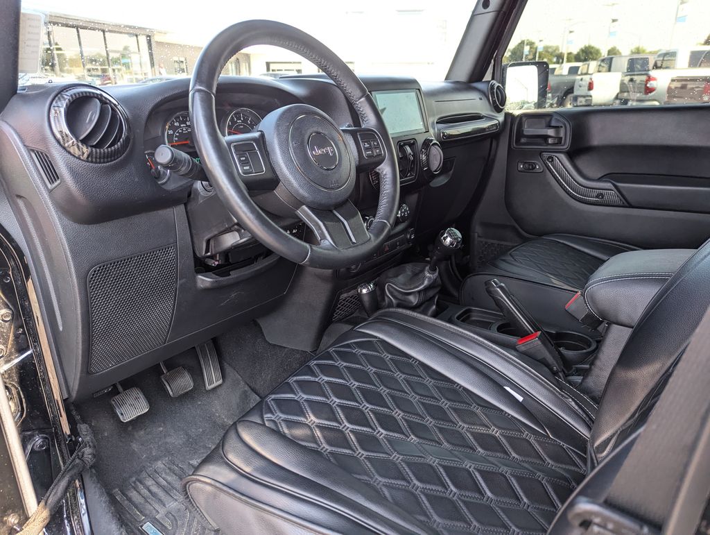 2017 Jeep Wrangler Unlimited Sahara 21