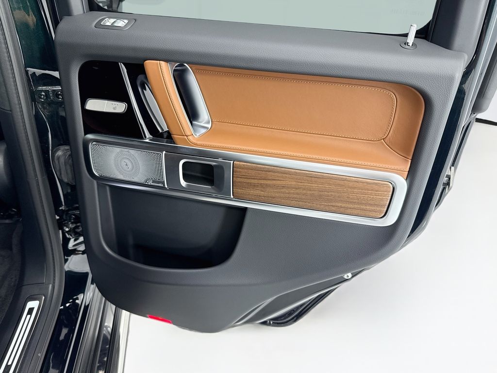 Thumbnail: 2027 Mercedes-Benz G-Class - 27