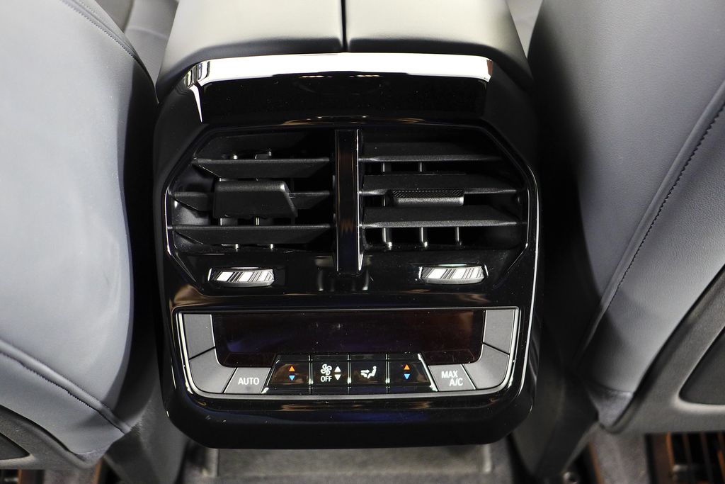 Thumbnail: 2024 BMW iX - 22