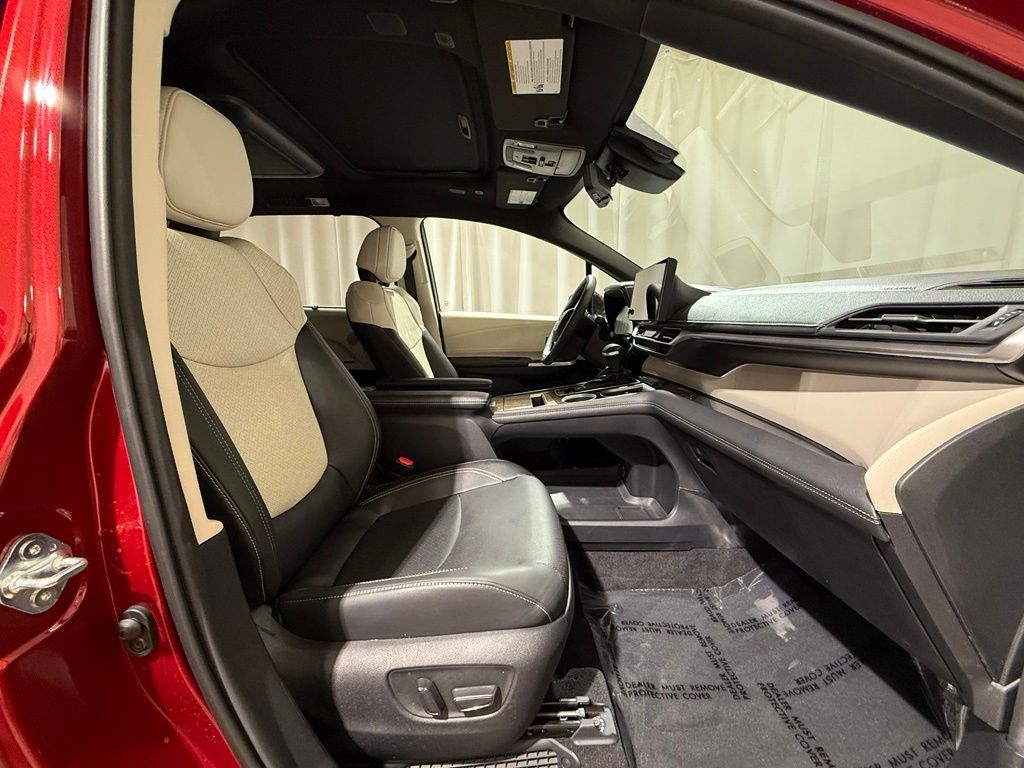 Thumbnail: 2026 Toyota Sienna - 26