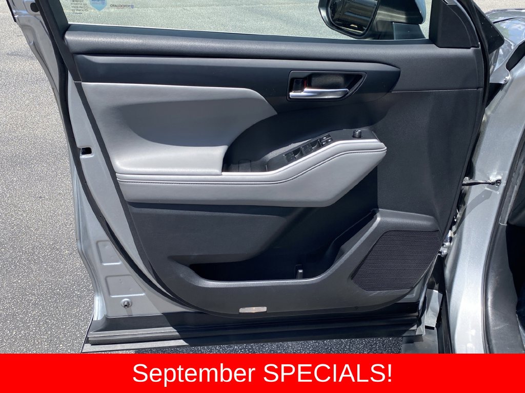 Used 2023 Toyota Highlander SUV