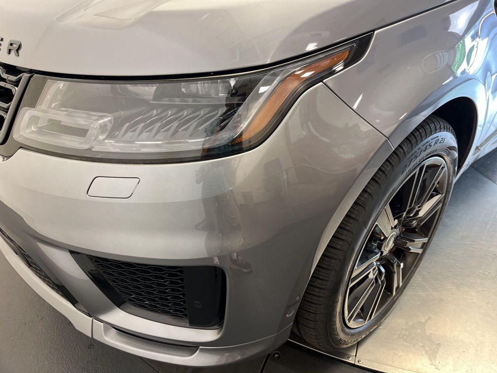Thumbnail: 2022 Land Rover Range Rover Sport - 9