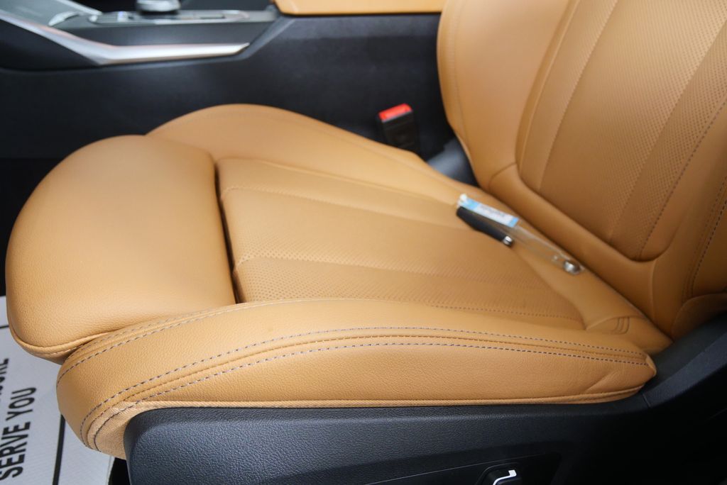 Thumbnail: 2025 BMW 3 Series - 9