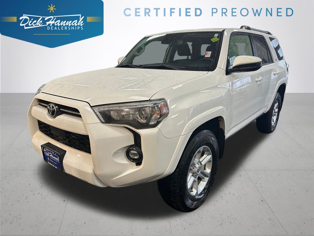2024 Toyota 4Runner SR5's photo