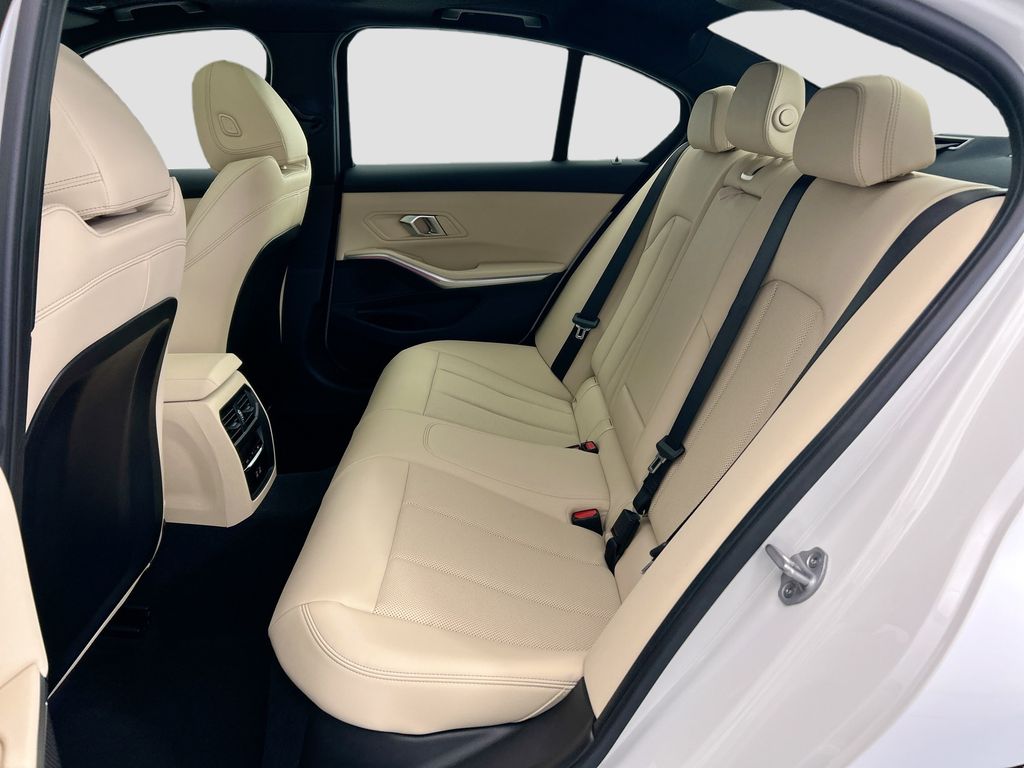 Thumbnail: 2025 BMW 3 Series - 20