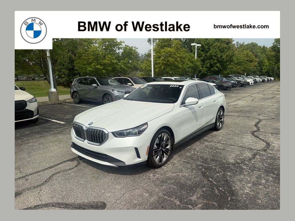 Mineral White Metallic 2024 BMW 5 Series Sedan All-Wheel Drive 8-Speed Automatic