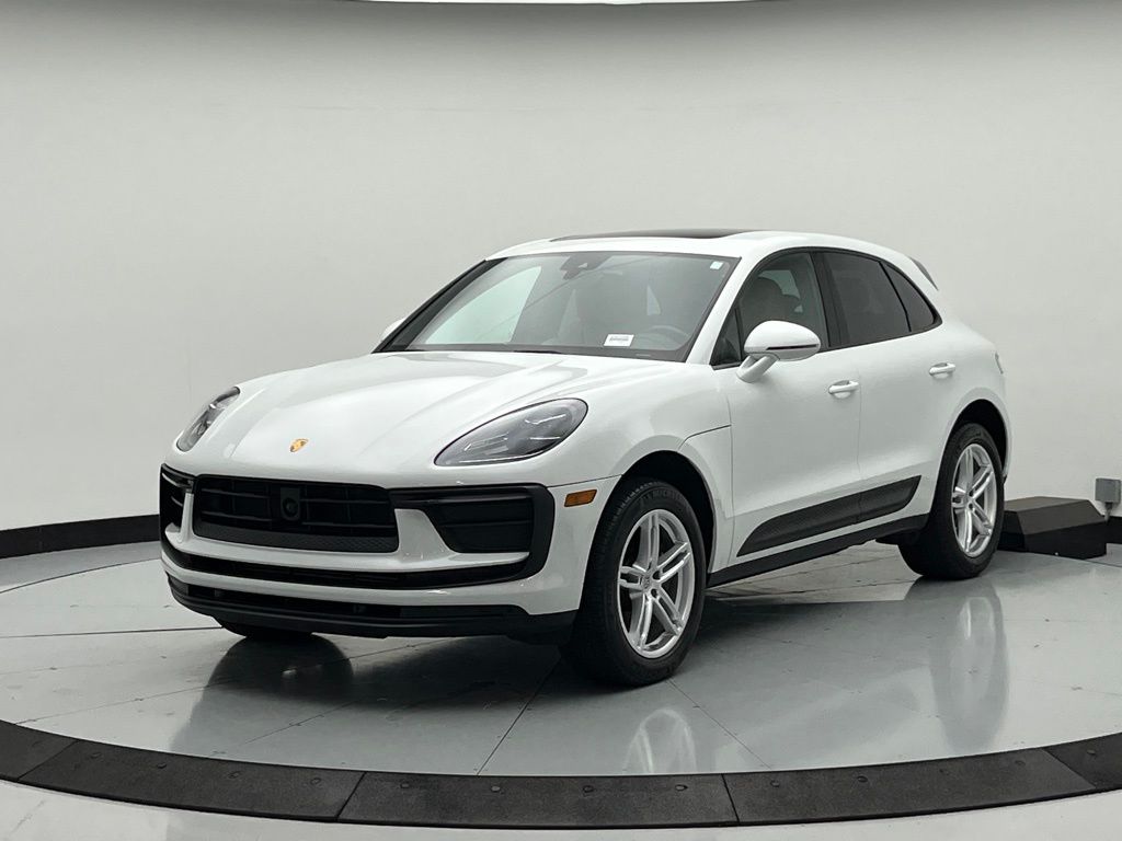 Thumbnail: 2024 Porsche Macan - 1