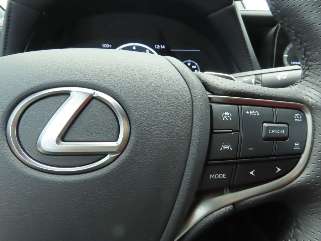Thumbnail: 2024 Lexus LS - 12