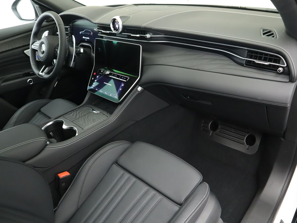 Thumbnail: 2025 Maserati Grecale - 18