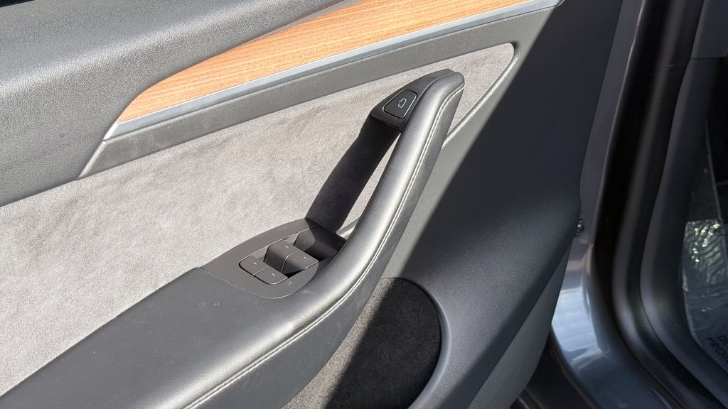 Used 2022 Tesla Model Y Long Range 4D Sport Utility