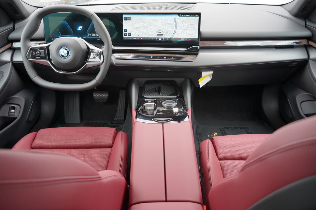 2024 BMW i5 eDrive40 13