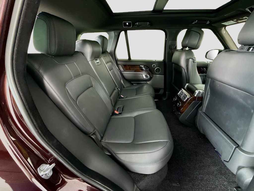 Thumbnail: 2020 Land Rover Range Rover - 23