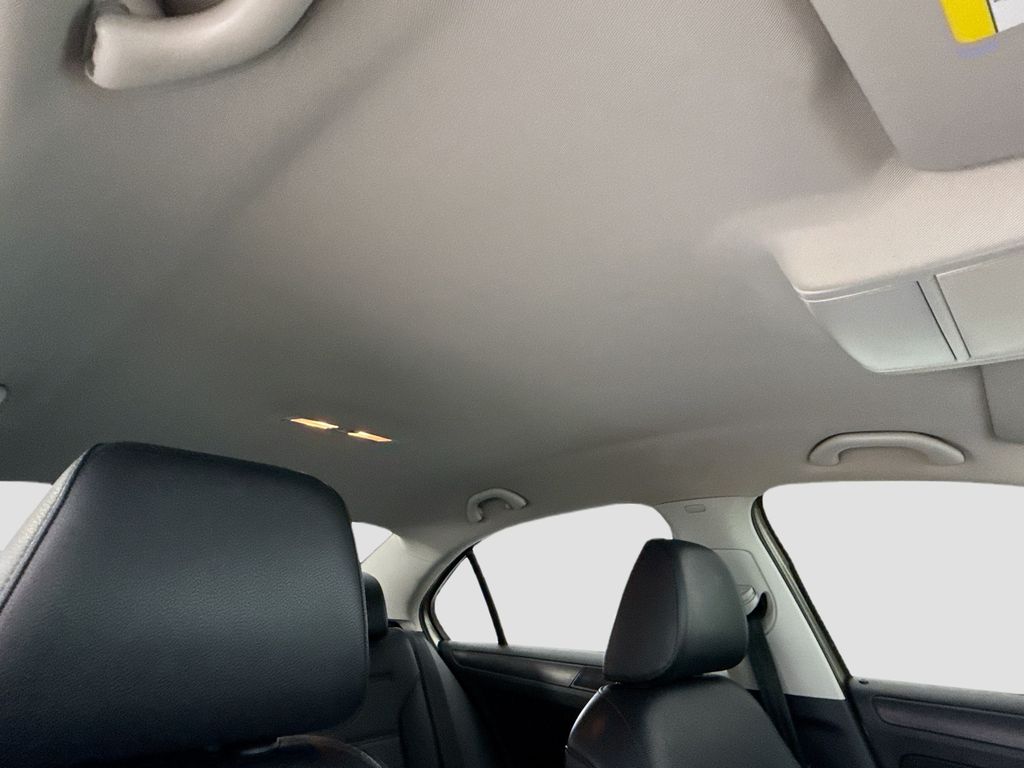 Thumbnail: 2014 Volkswagen Jetta - 13