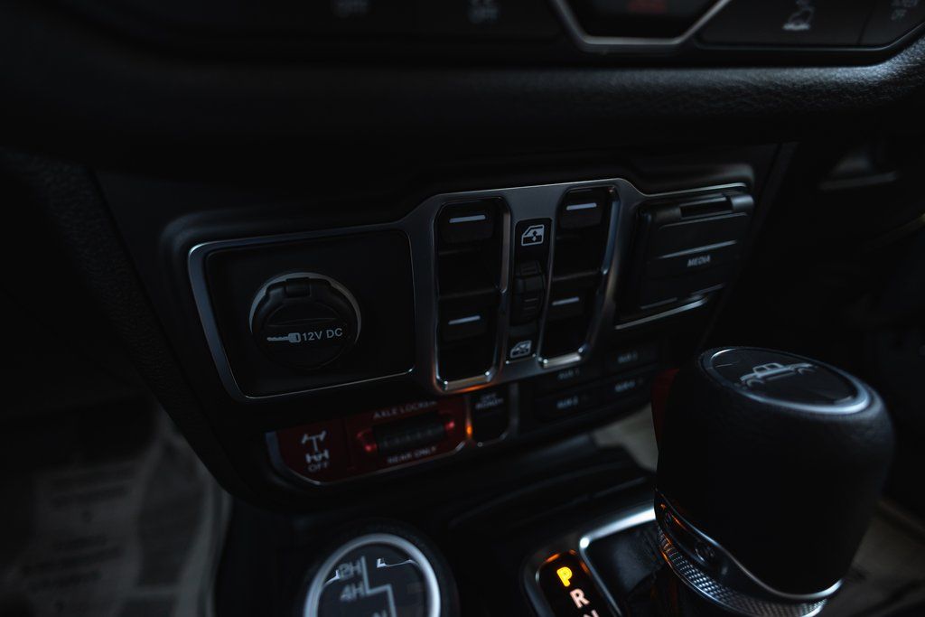 2025 Jeep Gladiator Willys thumbnail 18