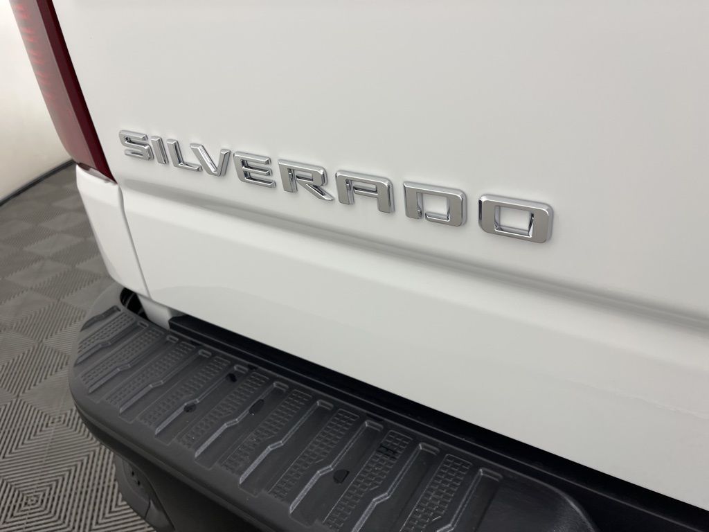 Thumbnail: 2026 Chevrolet Silverado 1500 - 18