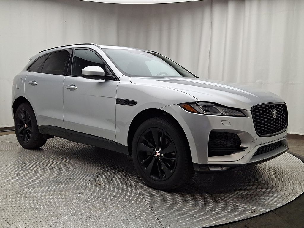 Thumbnail: 2023 Jaguar F-Pace - 3