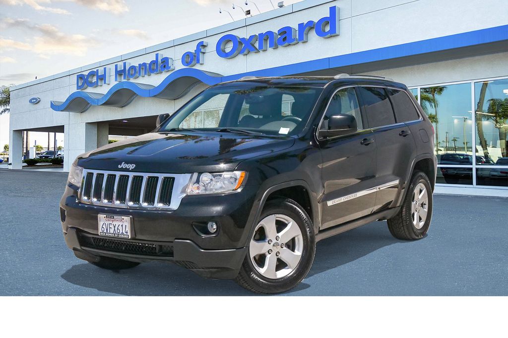 Brilliant Black Crystal Pearlcoat 2012 Jeep Grand Cherokee Laredo SUV / Crossover 4X2 5-Speed Automatic