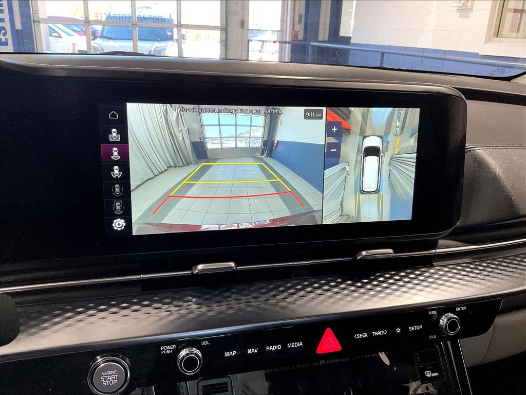 2023 Kia Carnival — photo 19