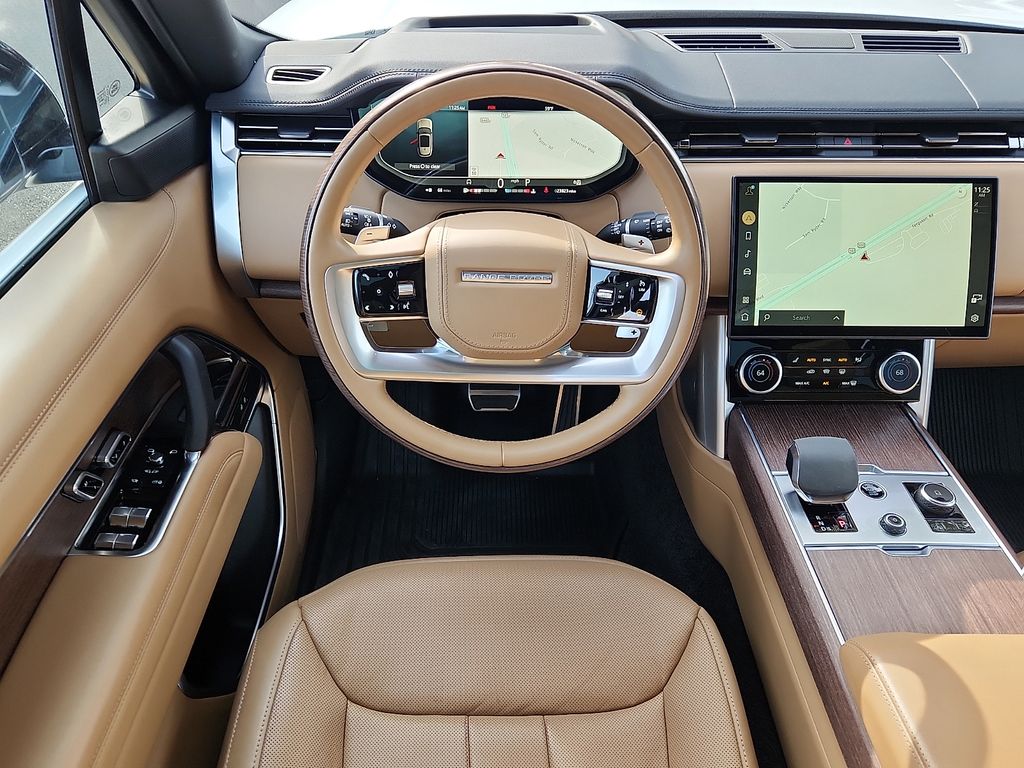 Thumbnail: 2023 Land Rover Range Rover - 11