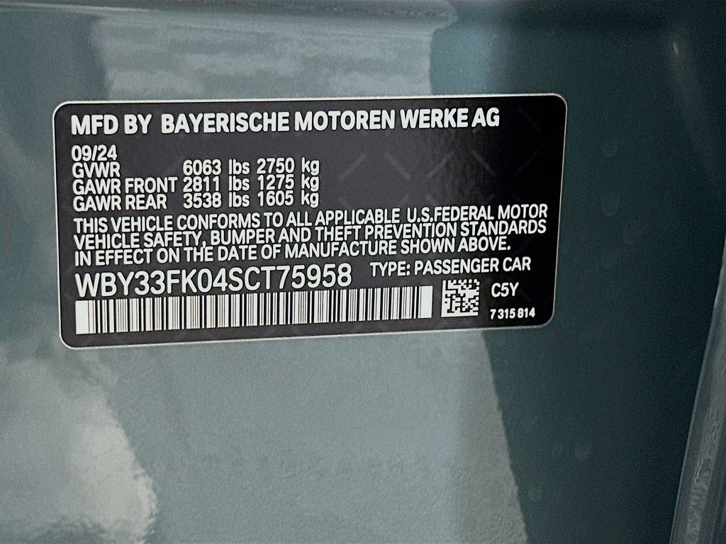 2025 BMW i5 eDrive40 24