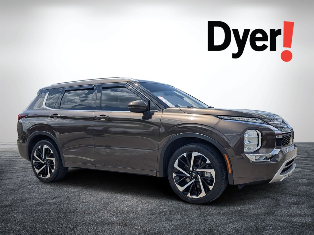 Deep Bronze Metallic 2024 Mitsubishi Outlander SUV / Crossover Front-Wheel Drive Continuously Variable Transmission