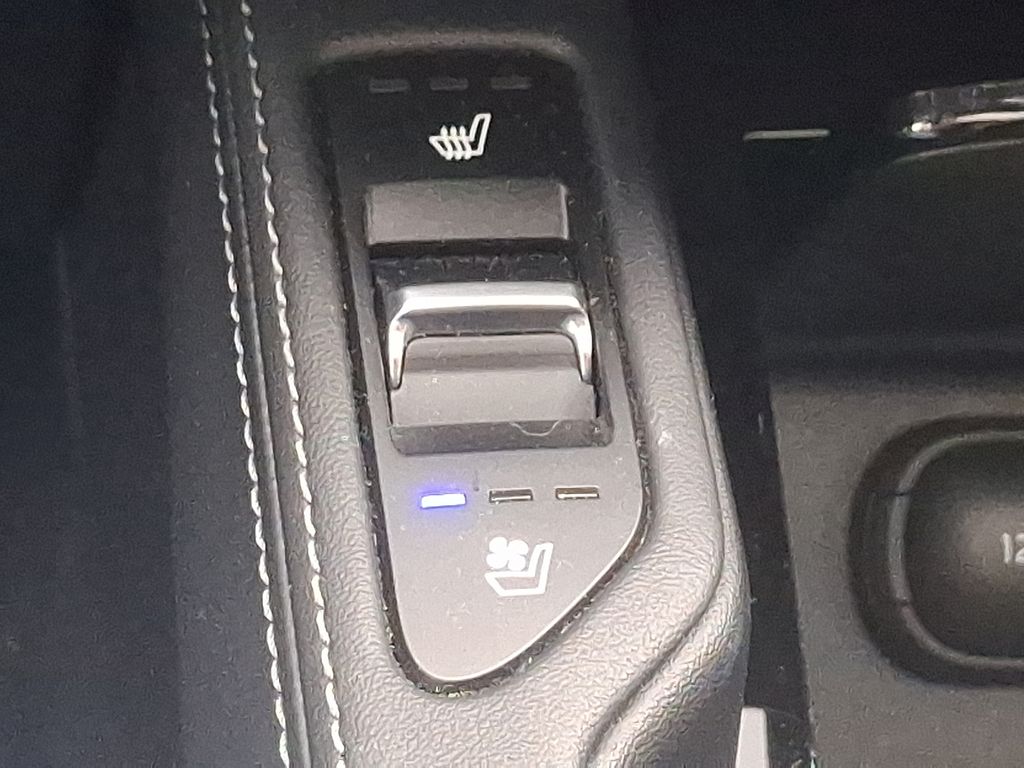 2022 Kia Telluride EX 24