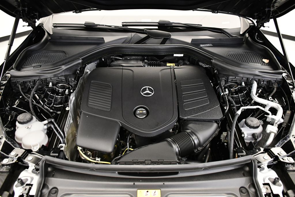 Thumbnail: 2026 Mercedes-Benz GLC - 11