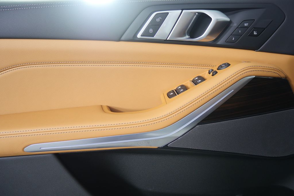 Thumbnail: 2026 BMW X5 - 9