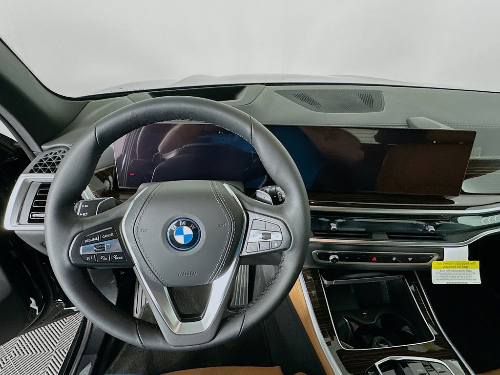 Thumbnail: 2026 BMW X5 - 10