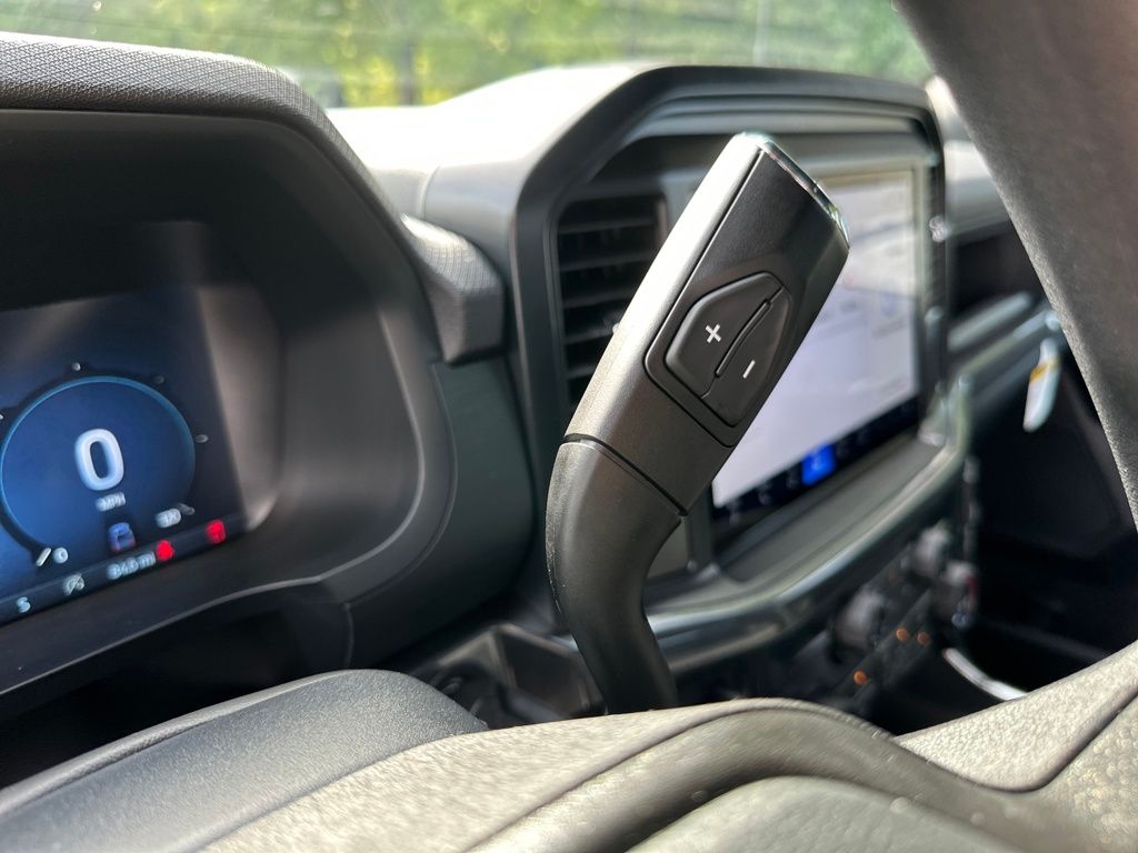 New 2025 Ford F-150 SuperCab 6.5' Box STX