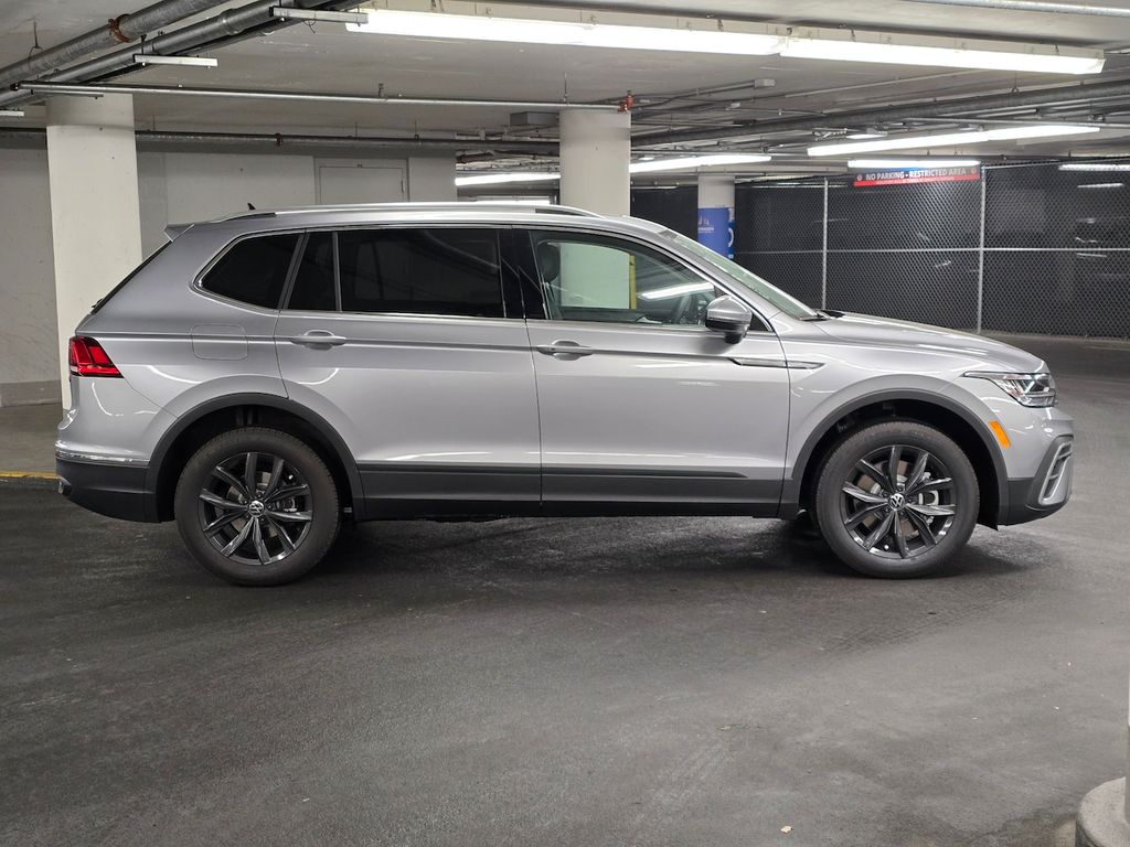 2024 Volkswagen Tiguan 2.0T SE 7