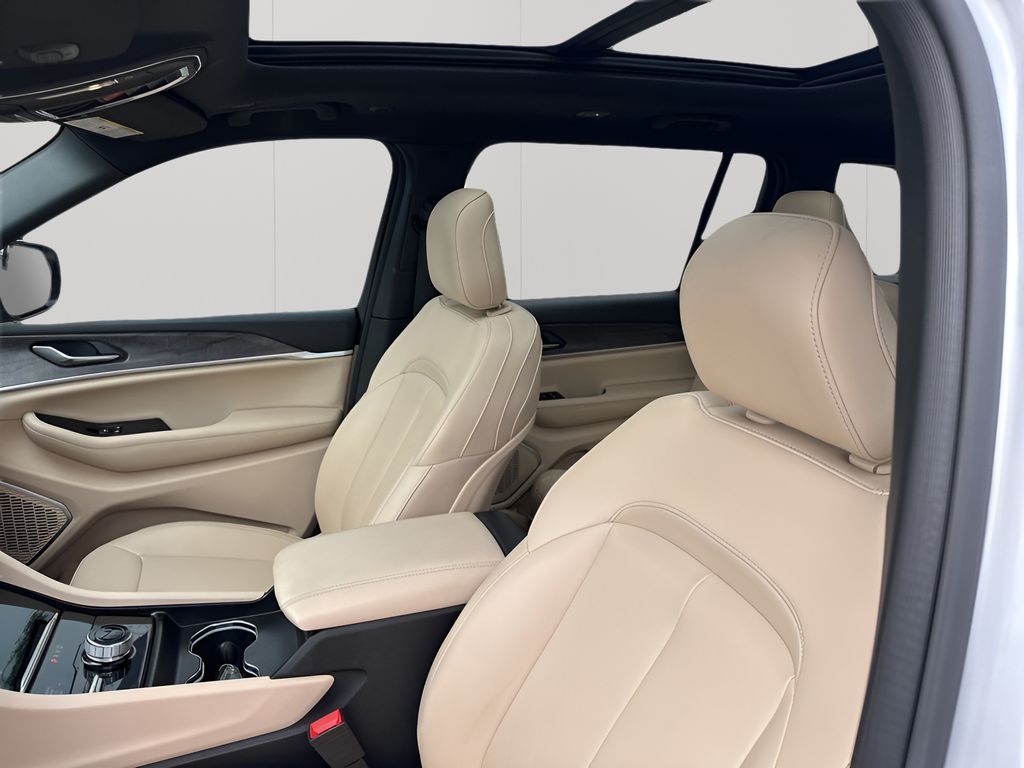 Used Car 2024 Jeep Grand Cherokee L  Limited For Sale Under $35,000 In Austin, Texas