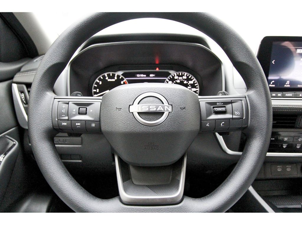 2025 Nissan Rogue S - 10