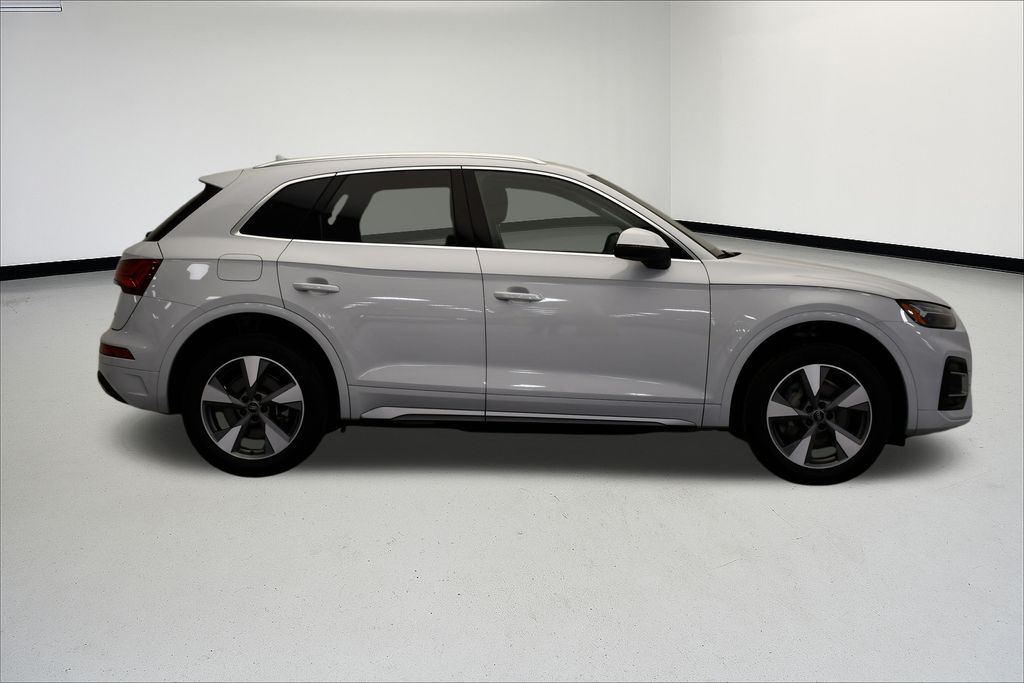 Thumbnail: 2024 Audi Q5 - 6