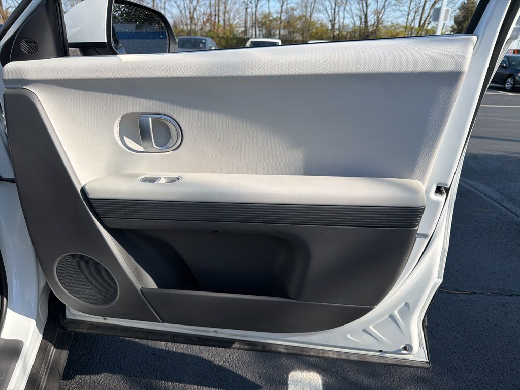 Thumbnail: 2024 Hyundai Ioniq 5 - 26