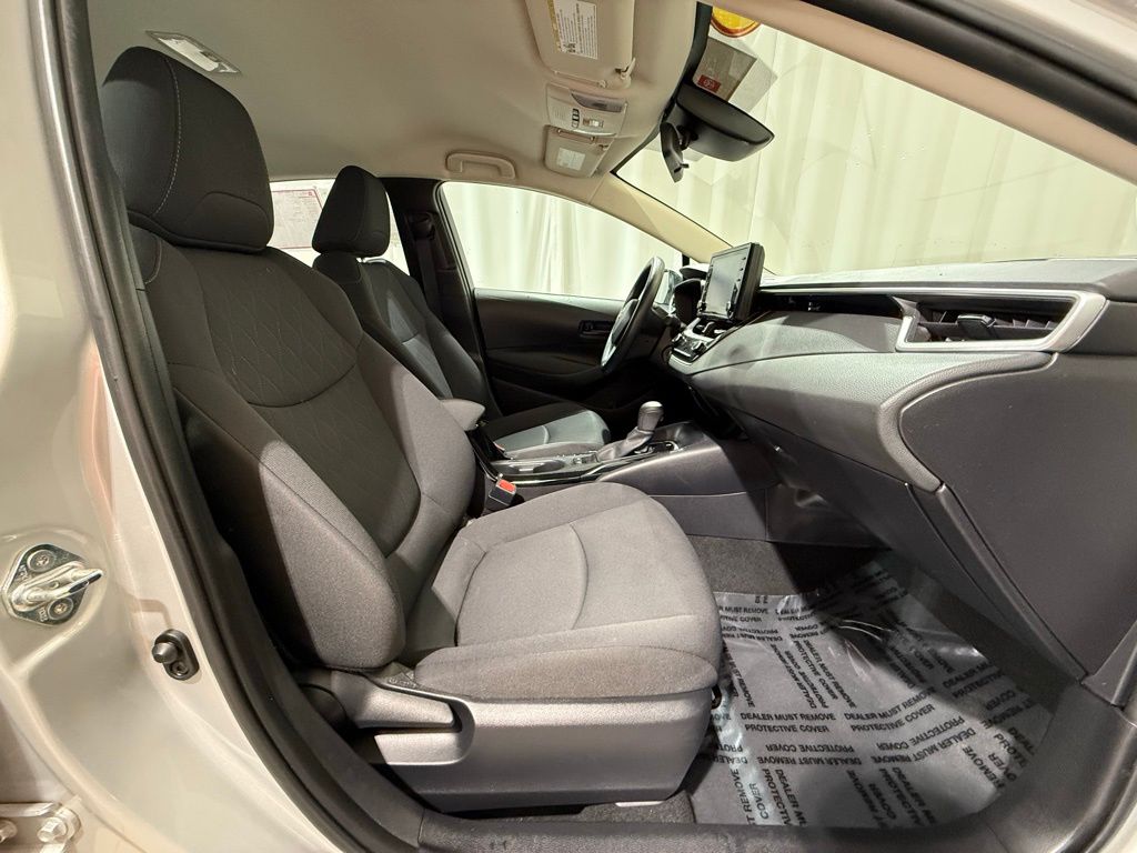 2022 Toyota Corolla LE 19